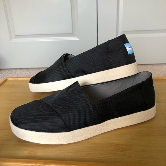Toms Shoes - Toms Avalon slip ons